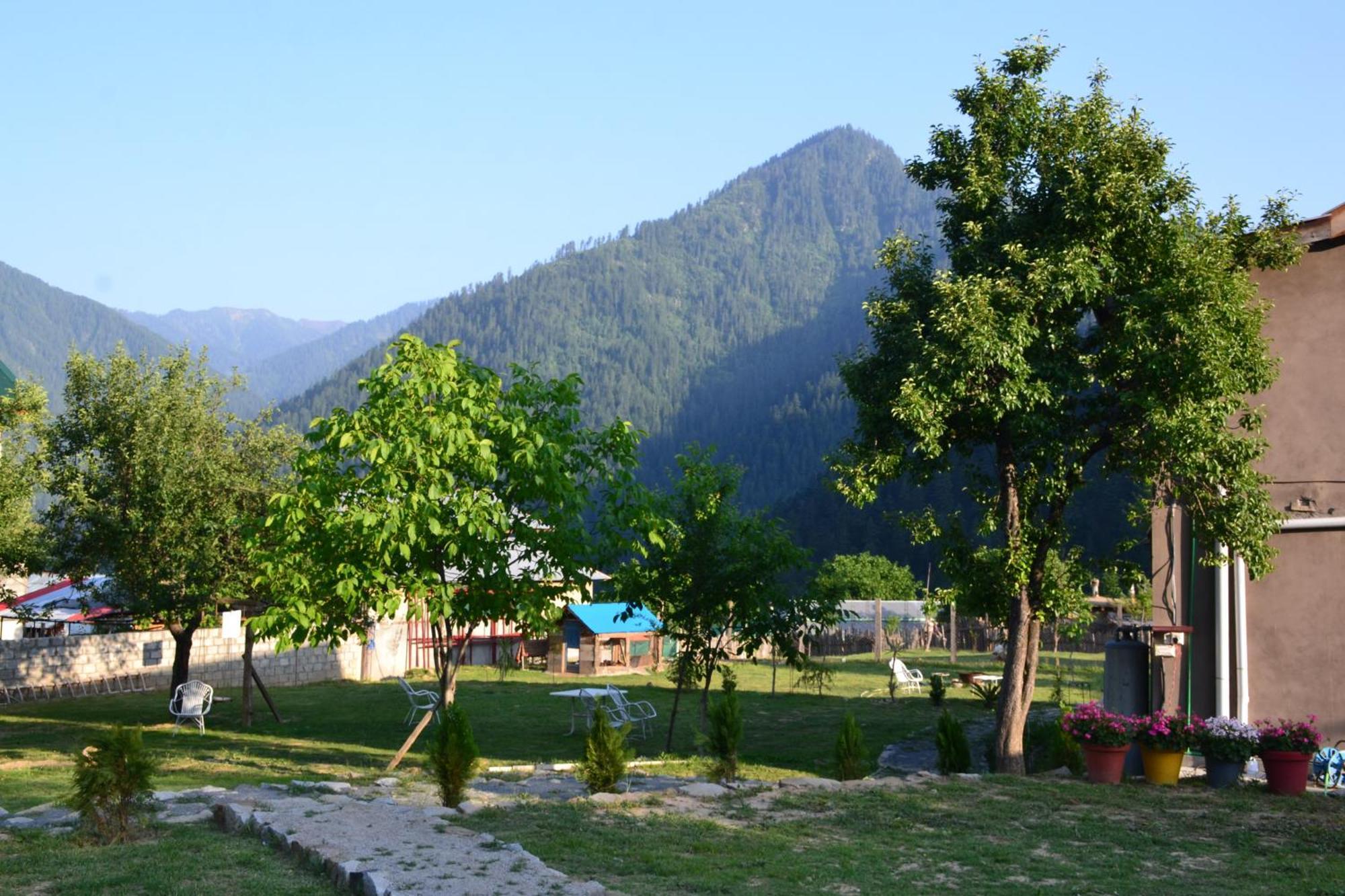 West End Lodges Neelum Zewnętrze zdjęcie
