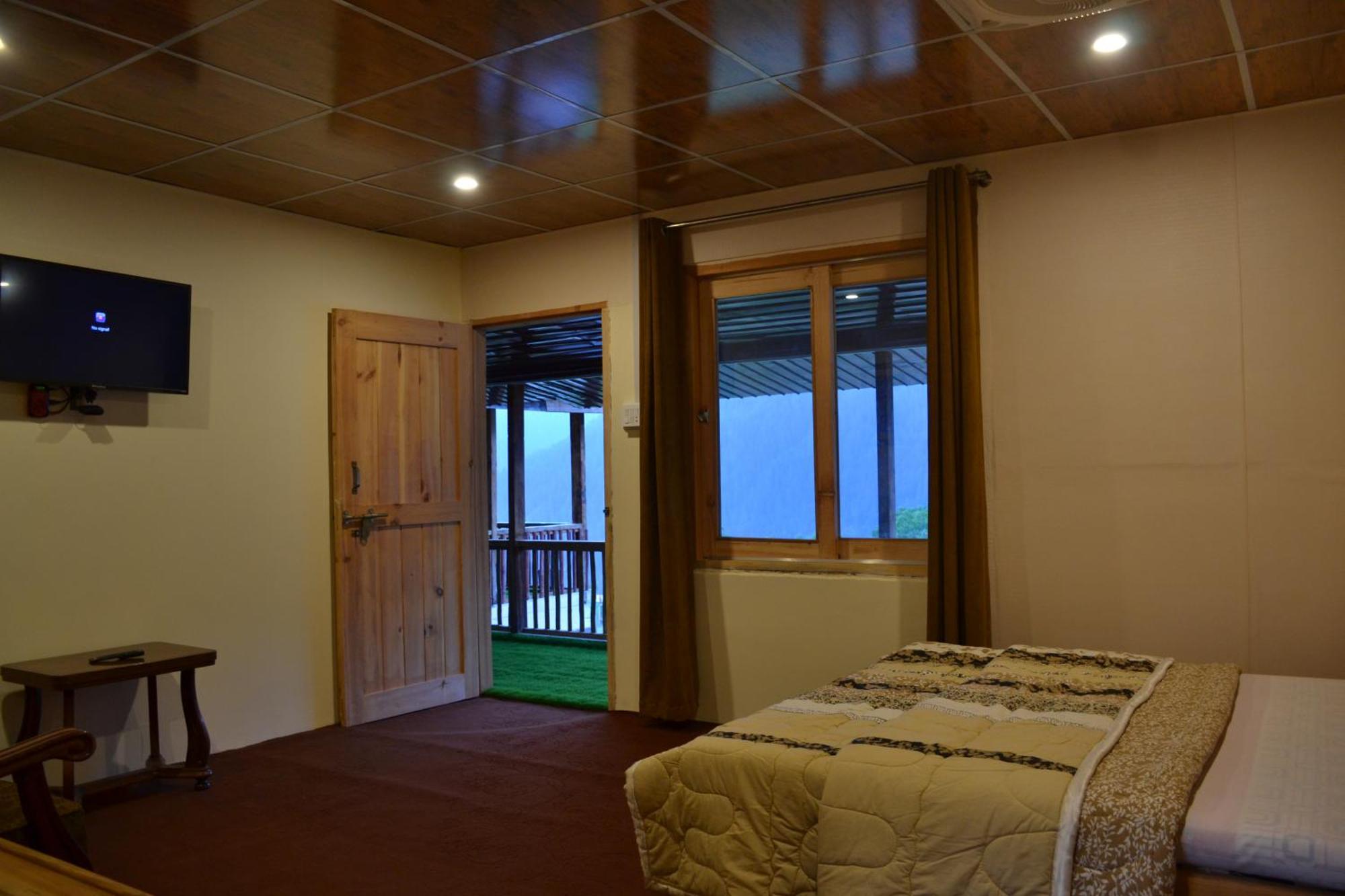 West End Lodges Neelum Zewnętrze zdjęcie
