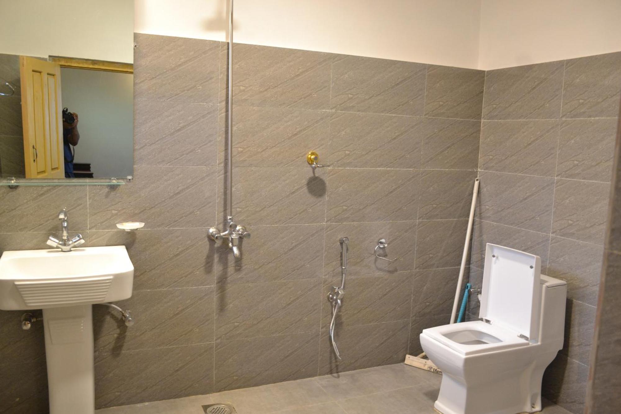 West End Lodges Neelum Zewnętrze zdjęcie