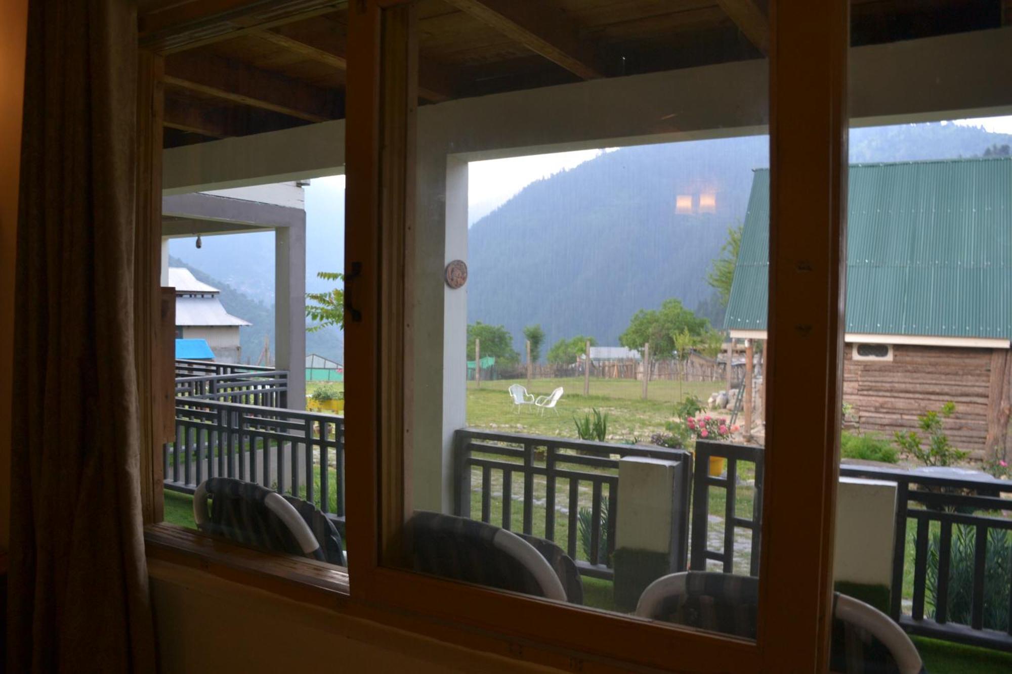 West End Lodges Neelum Zewnętrze zdjęcie
