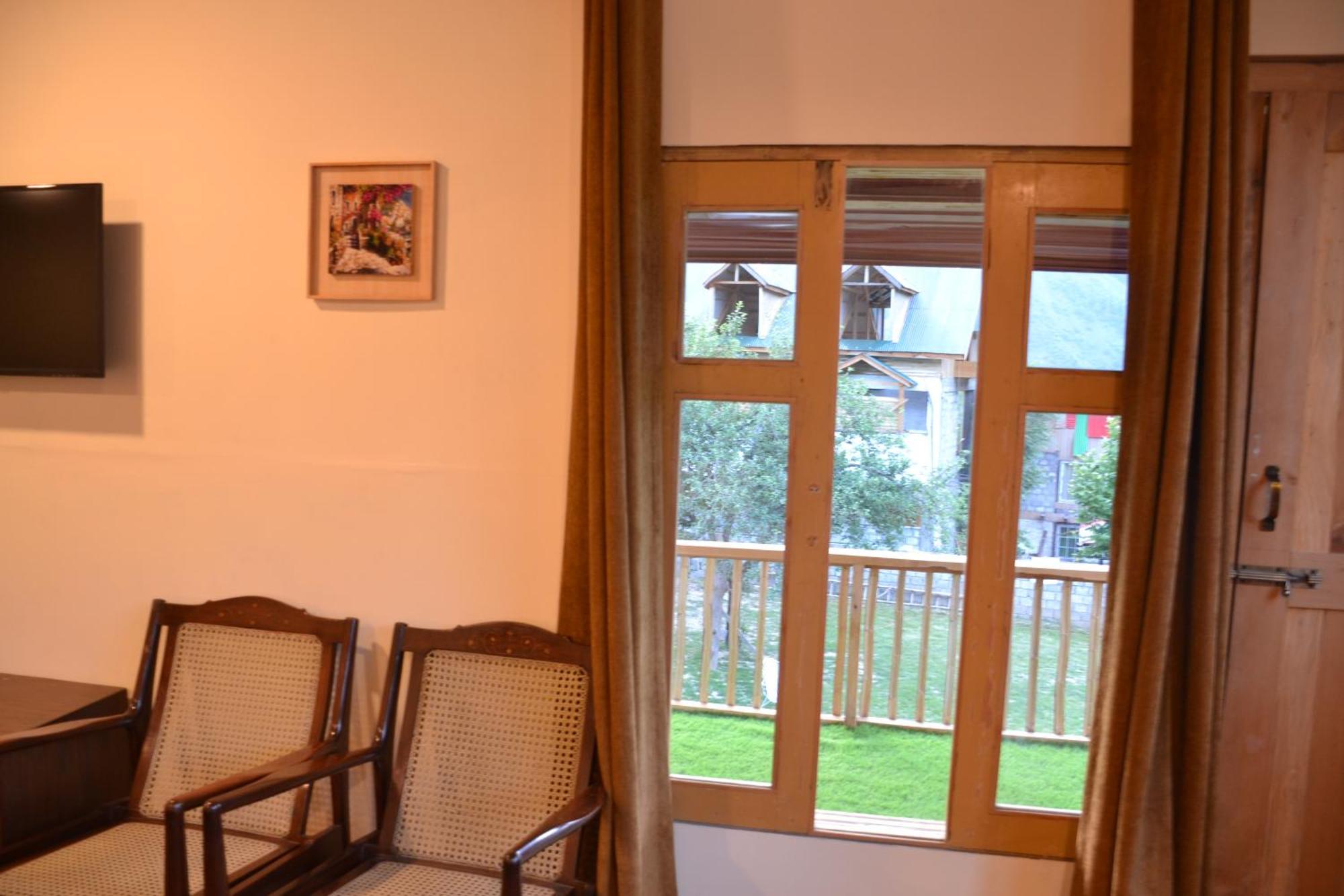 West End Lodges Neelum Zewnętrze zdjęcie