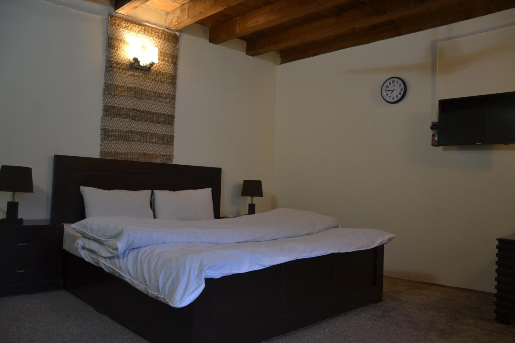West End Lodges Neelum Zewnętrze zdjęcie