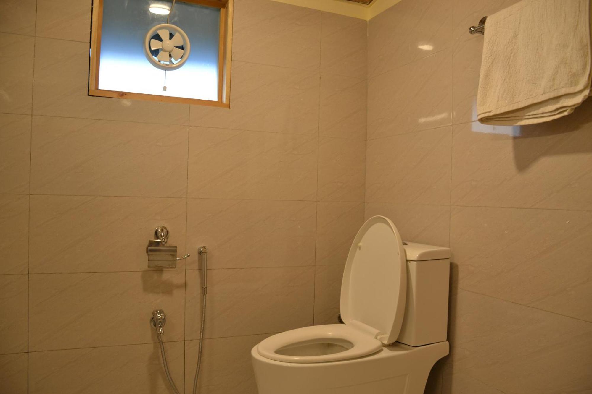 West End Lodges Neelum Zewnętrze zdjęcie