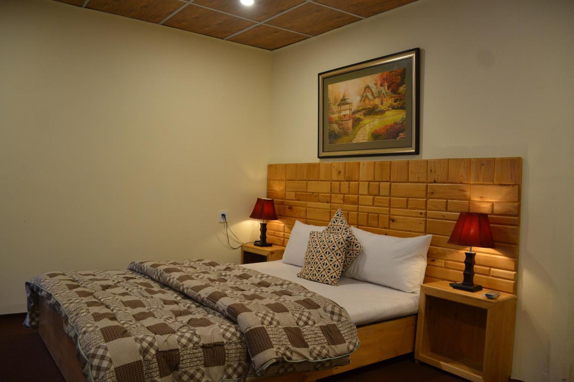 West End Lodges Neelum Zewnętrze zdjęcie